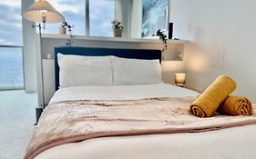 Stunning!!! City-Center!! Retreat With Modern Amenities